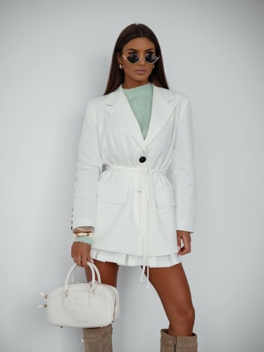 Marynarka oversize ściągana w pasie Me Gusta      