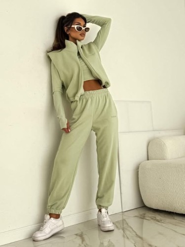 Komplet 3in1 Bluzka kamizelka i spodnie By Mia    