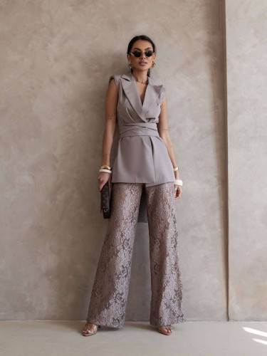 Komplet kamizelka i szerokie spodnie koronkowe Aura La Balancia 