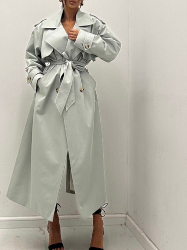 Stylowy płaszcz typu trench zapinany na guziki Emo   
