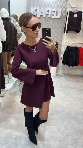 Elegancka sukienka długi rękaw Le Pari  