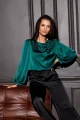 evelyn---satynowa-bluzka-z-ozdobna-roza-but.webp